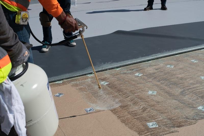 JM All Season Sprayable Bonding Adhesive 
